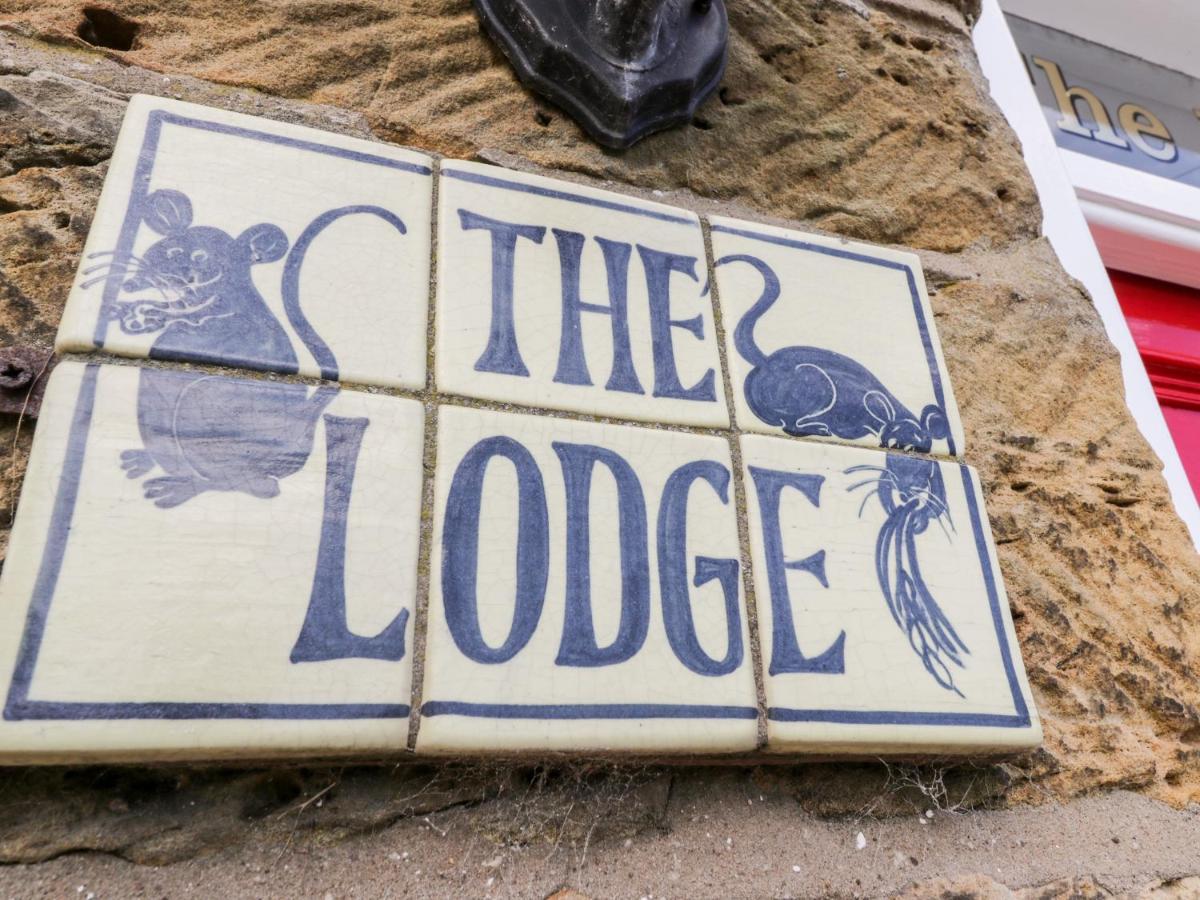 The Lodge 惠特比 外观 照片